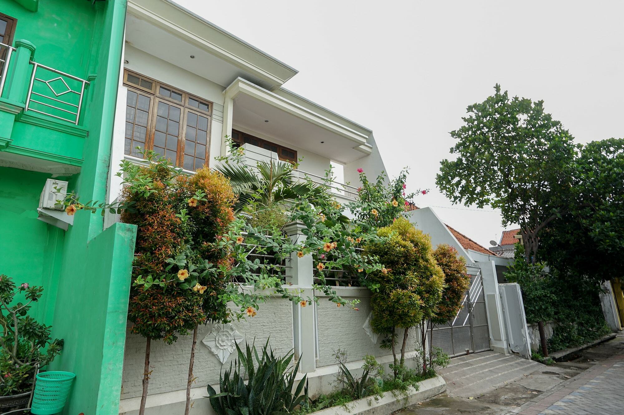 Bumi Banyu Bening Syariah By Ecommerceloka Surabaya Eksteriør billede